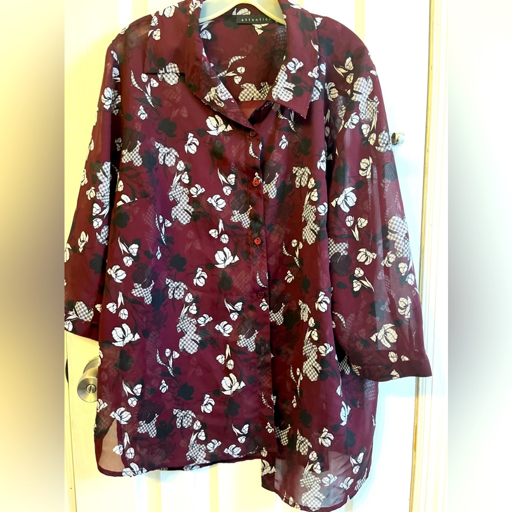 Burgundy Floral Top 1X. Like New